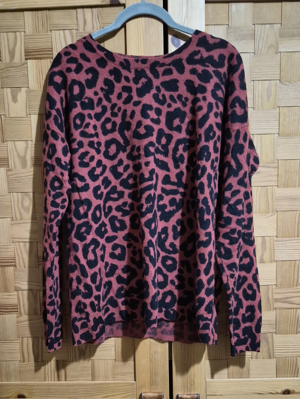 Saks Fifth Avenue Rust and Black Leopard Print Crewneck Sweater